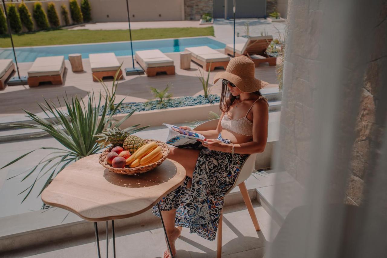 קרטרוס Marble Luxury Suites מראה חיצוני תמונה