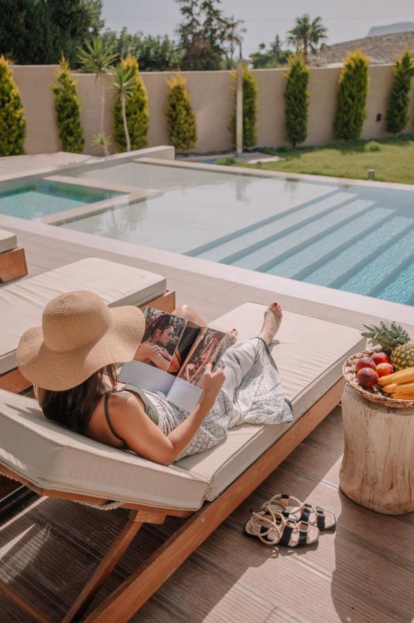 קרטרוס Marble Luxury Suites מראה חיצוני תמונה