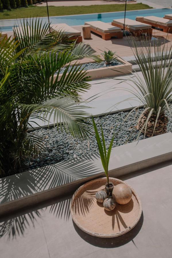 קרטרוס Marble Luxury Suites מראה חיצוני תמונה